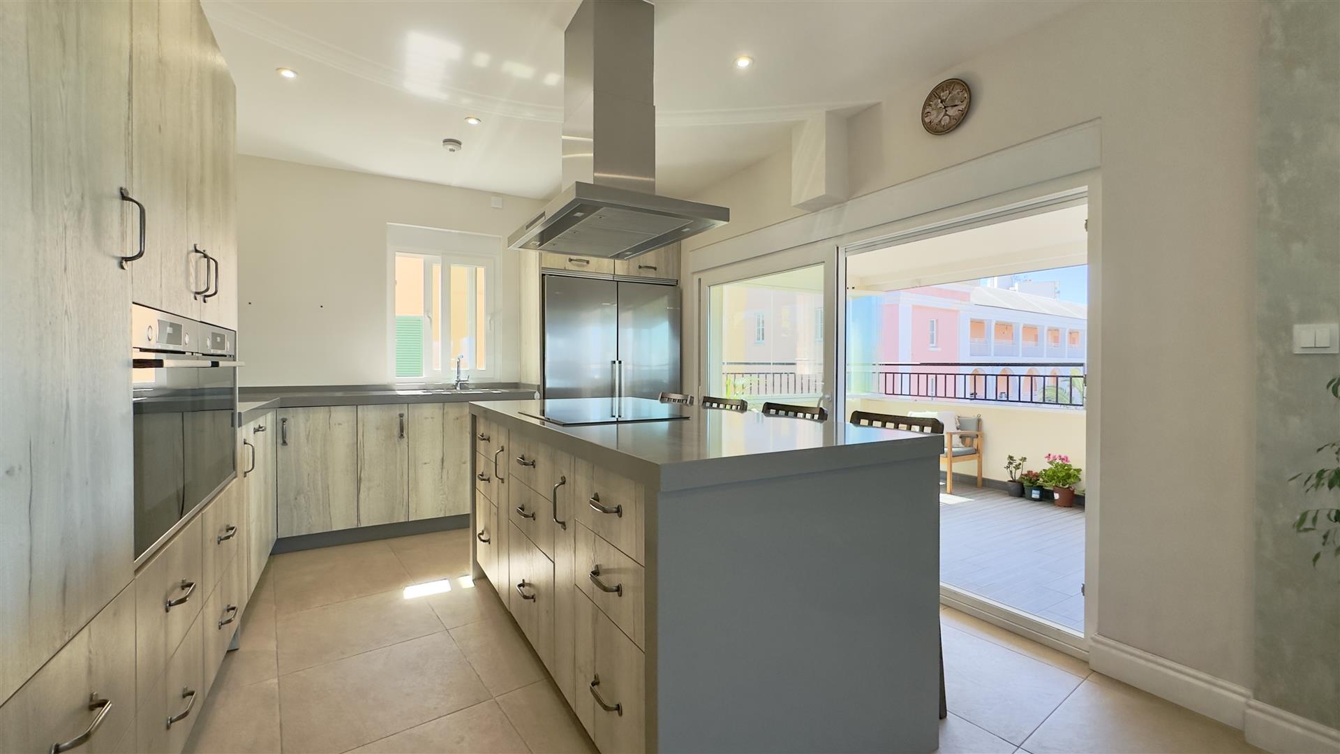 Image of Apartment - 3 Bedrooms - 2 Bathrooms for Rental in South District-Gibraltar, Image 4